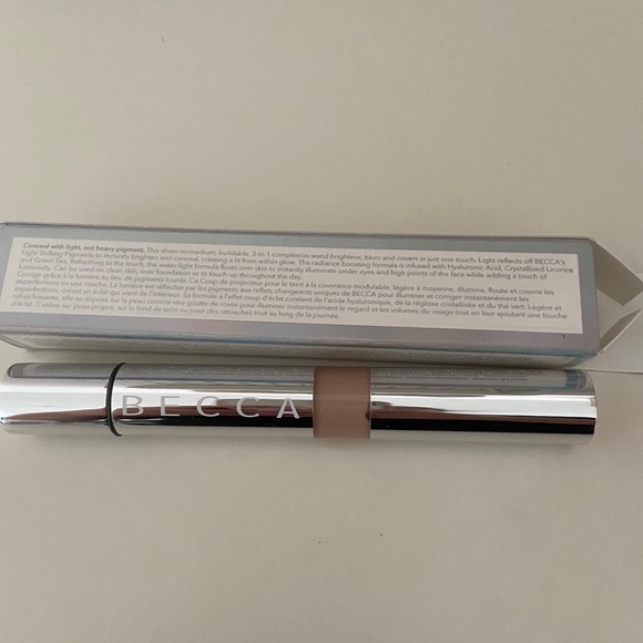 NEW BECCA light shifter concealer in cosmic 2